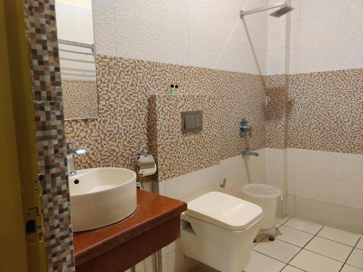 Mvt Guesthouse & Restaurant Rishīkesh Εξωτερικό φωτογραφία